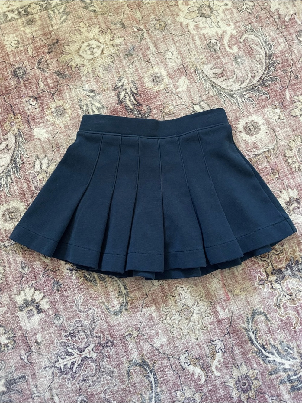 Old Navy Navy Pleated skort